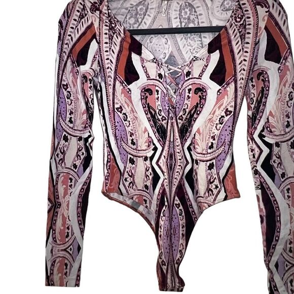 FREE PEOPLE Pick Place Bodysuit Ivory/burgundy, and multi coloring. - Picture 5 of 14